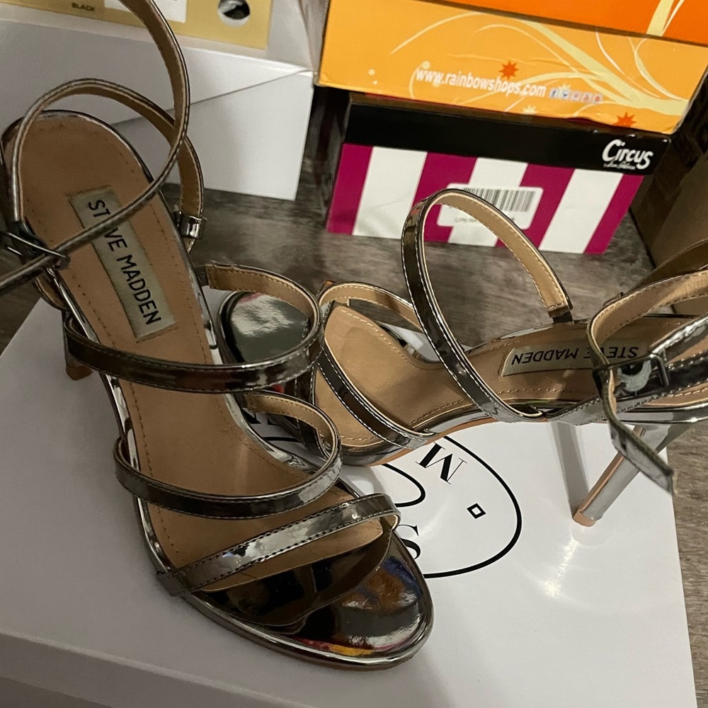 Beautiful Silver Heels - image 4